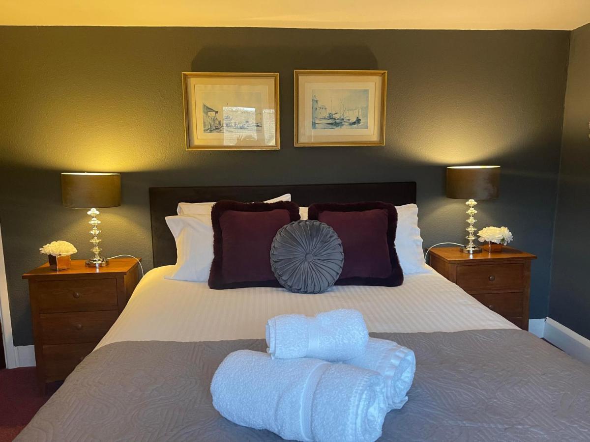 Отель Broadlands (Adults Only) Буртон-он-те-Уотер Экстерьер фото