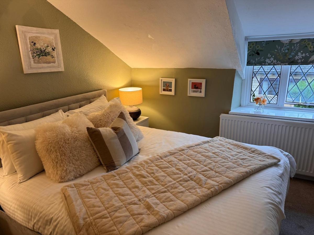 Отель Broadlands (Adults Only) Буртон-он-те-Уотер Экстерьер фото