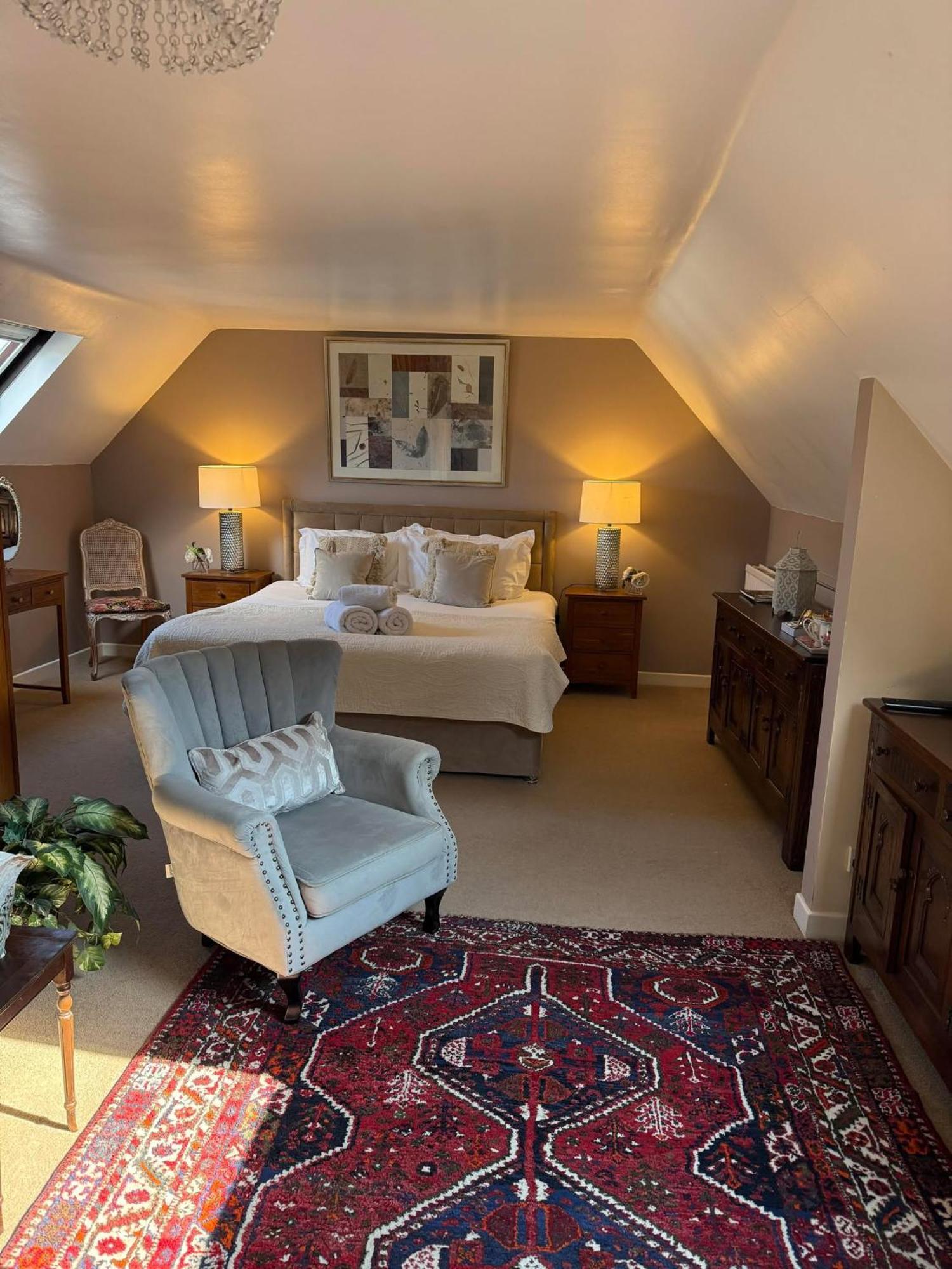 Отель Broadlands (Adults Only) Буртон-он-те-Уотер Экстерьер фото