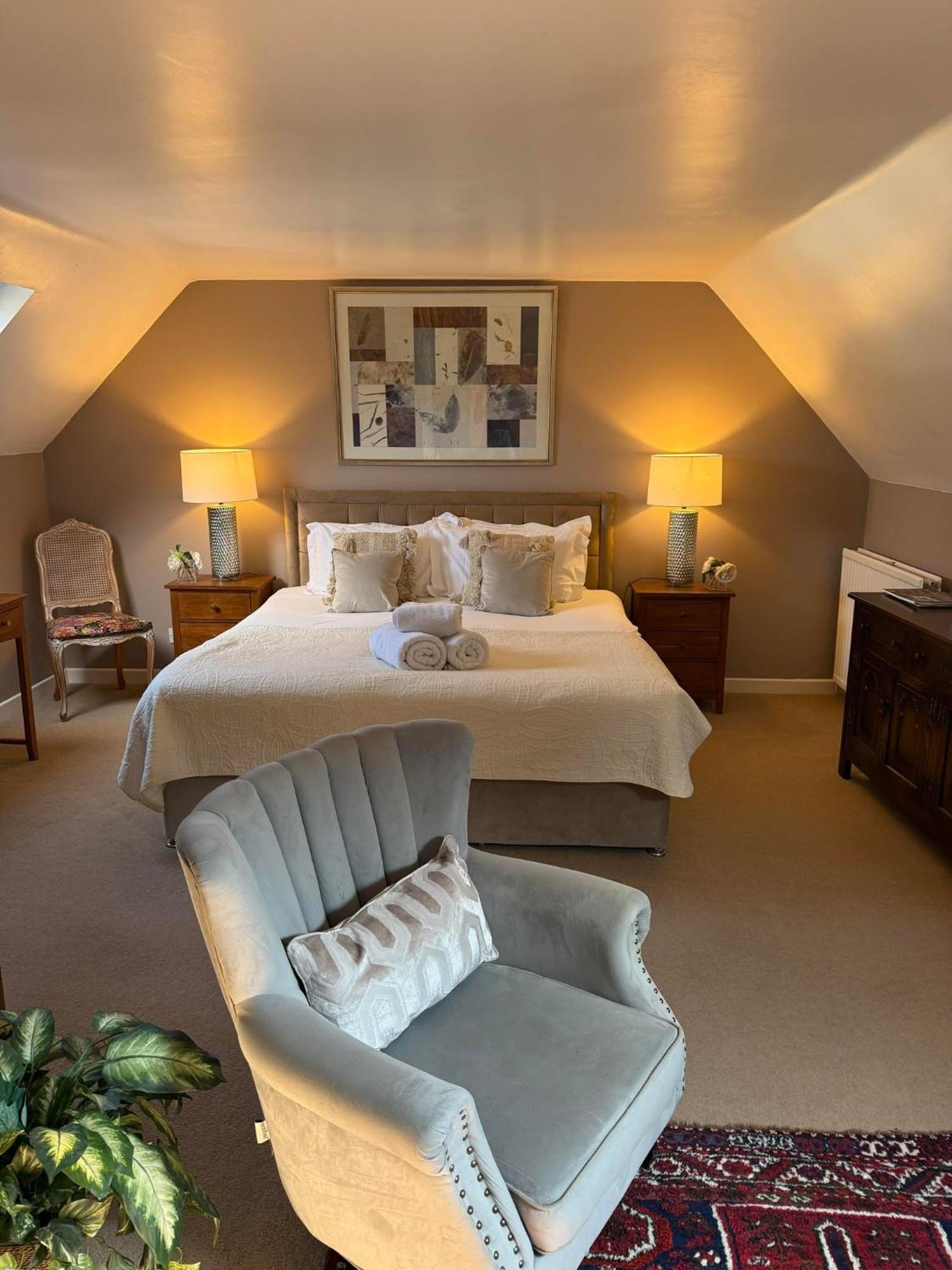 Отель Broadlands (Adults Only) Буртон-он-те-Уотер Экстерьер фото
