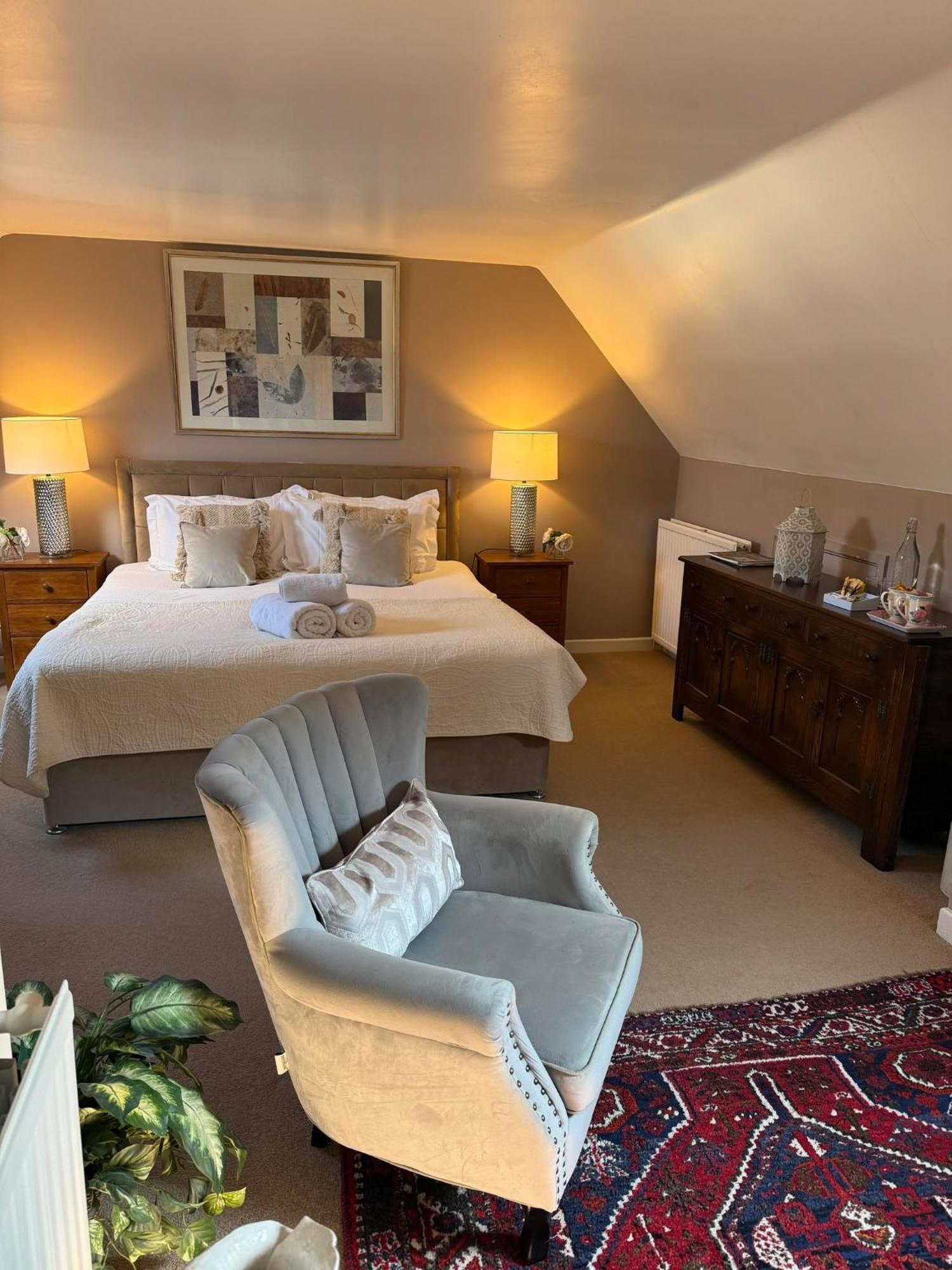 Отель Broadlands (Adults Only) Буртон-он-те-Уотер Экстерьер фото